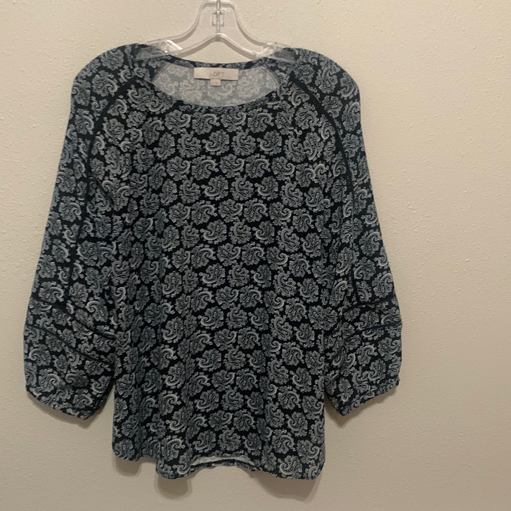 LOFT paisley top. Size Medium. Excellent condition